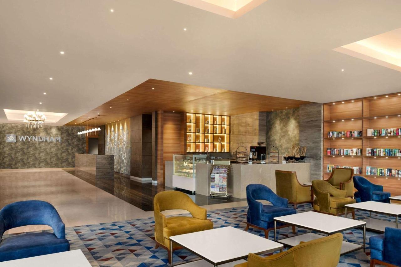 Wyndham Chandigarh Mohali Exteriör bild