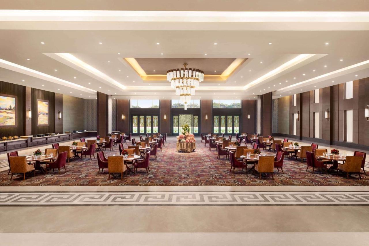 Wyndham Chandigarh Mohali Exteriör bild