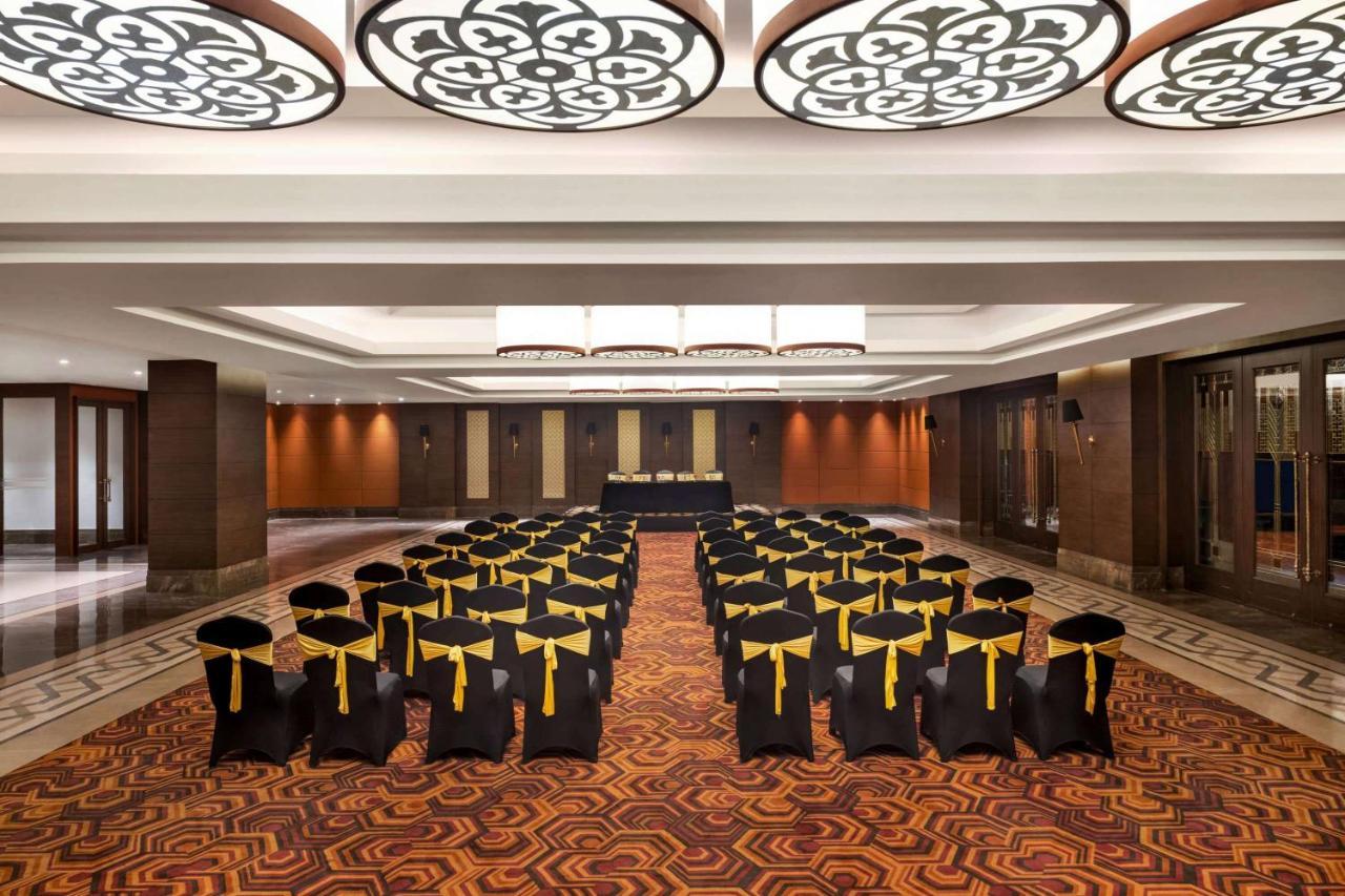 Wyndham Chandigarh Mohali Exteriör bild
