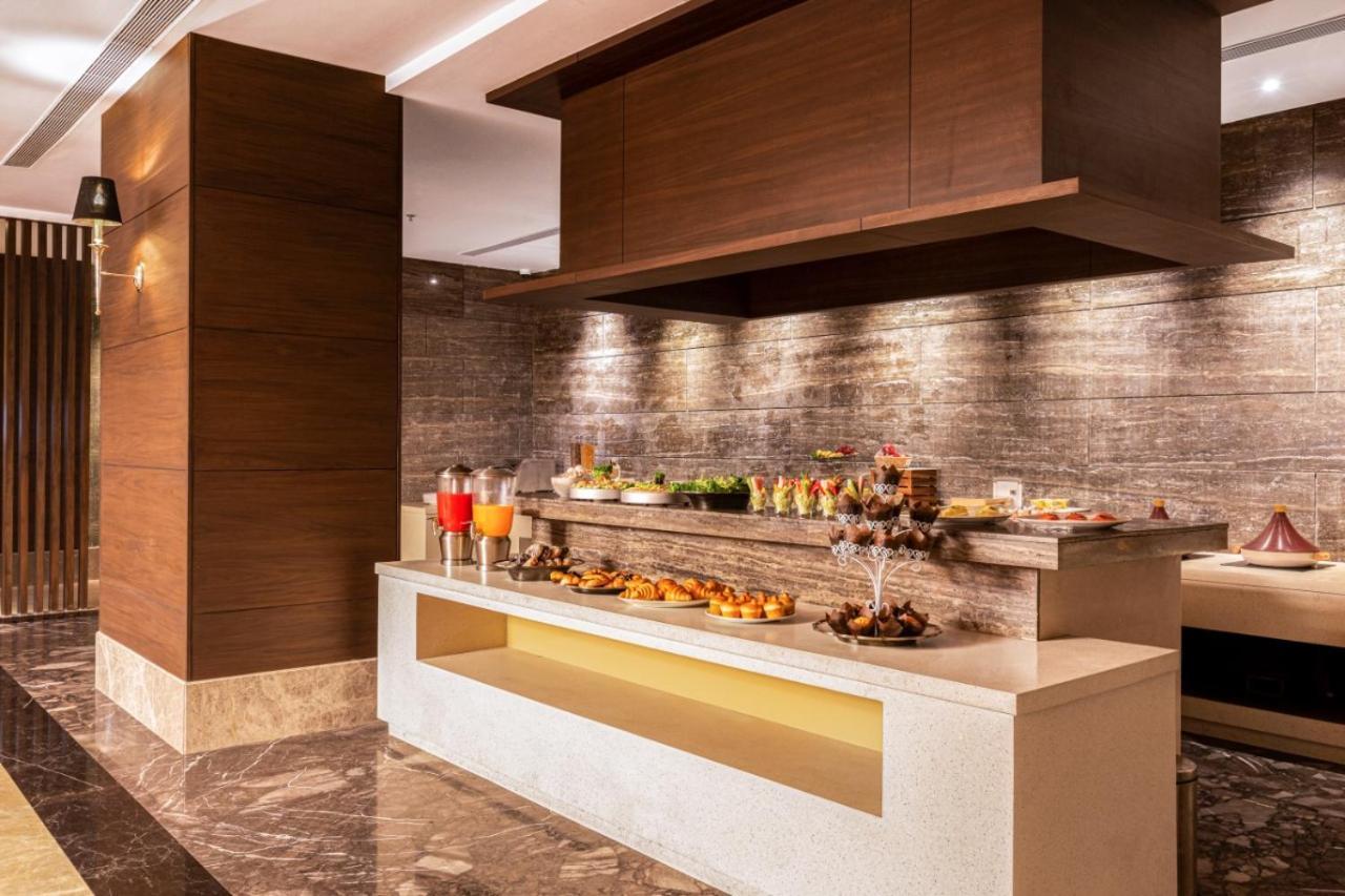 Wyndham Chandigarh Mohali Exteriör bild