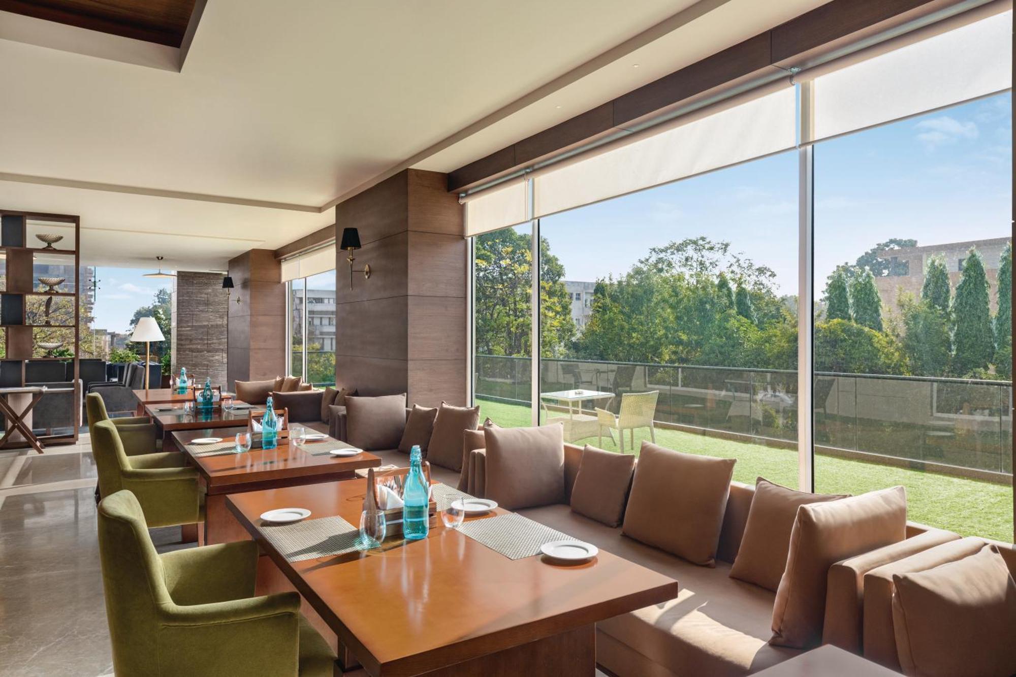 Wyndham Chandigarh Mohali Exteriör bild